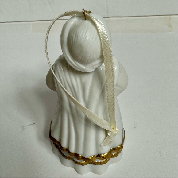 1996 Magi Bells - Balthasar (Frankincense)
1996 HALLMARK PREMIUM ORNAMENT - Picture 7 of 12